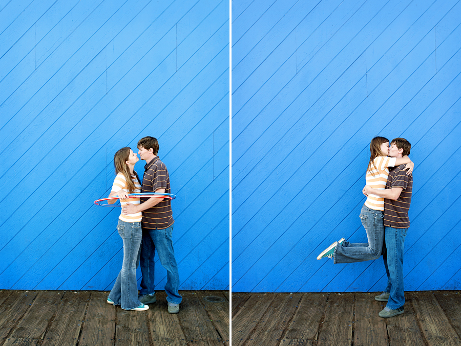 los angeles engagement photographer, engagement photography, hula hoop, couple kissing, santa monica pier, santa monica engagement session